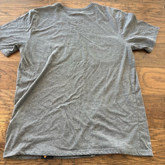 The Nike Tee Pittsburgh Pirates Dri-fit shirt - Picture 5 of 5